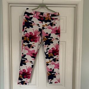 Old Navy Floral Pixie High-Rise Slim Pants in Navy, Pink & White
